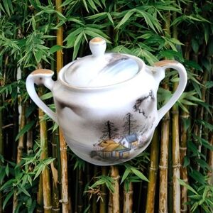 Kutani | Japanese 70s VTG Handpainted Porcelain Sugar Bowl & Lid (OS)